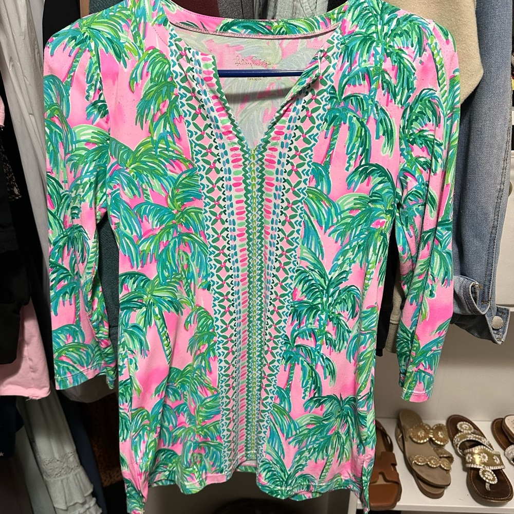 Lilly Pulitzer Green and Pink Graphic Tunic with Mandarin Collar